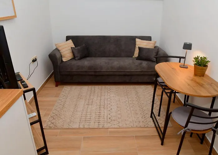 Apartment Tina 2 *